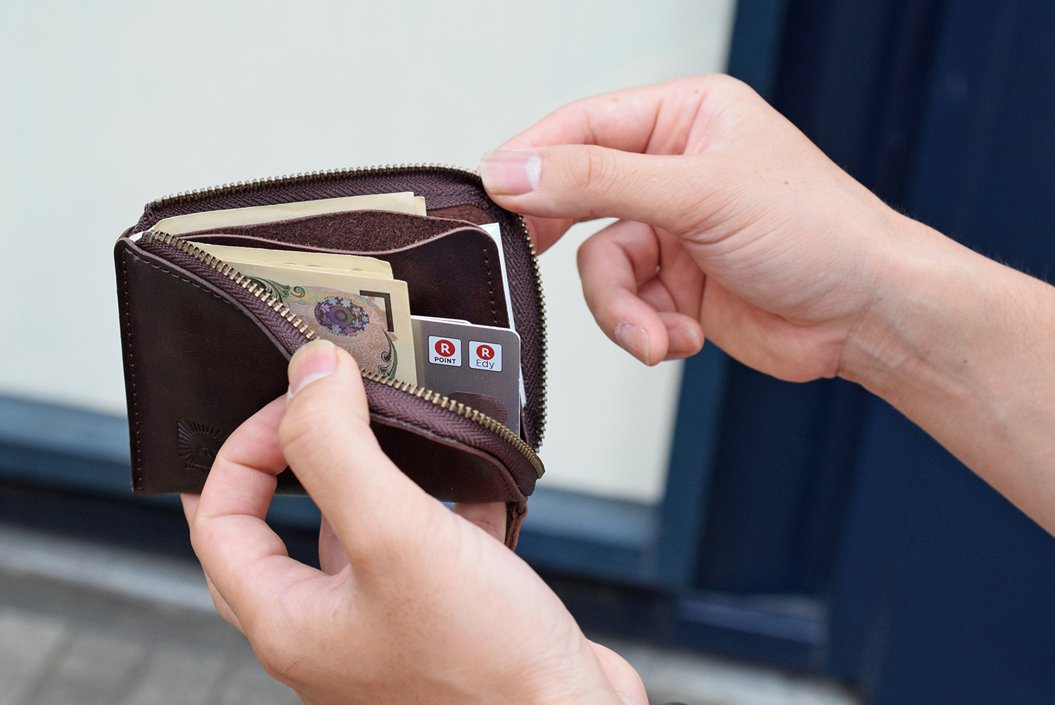 新提案】コインケースを、「小さいお財布」として使用する。│革と暮らすブログ